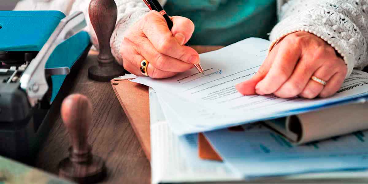 Who is a Trustee? What is the role of a trustee when you die?