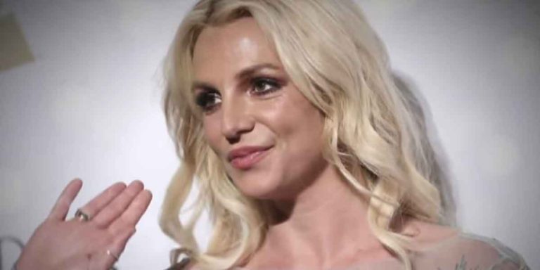 After Nearly 14 Years, Britney Spears’s Conservatorship Ends